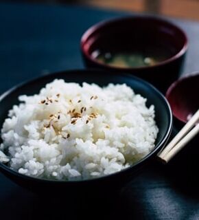Eat Japanese diet rice